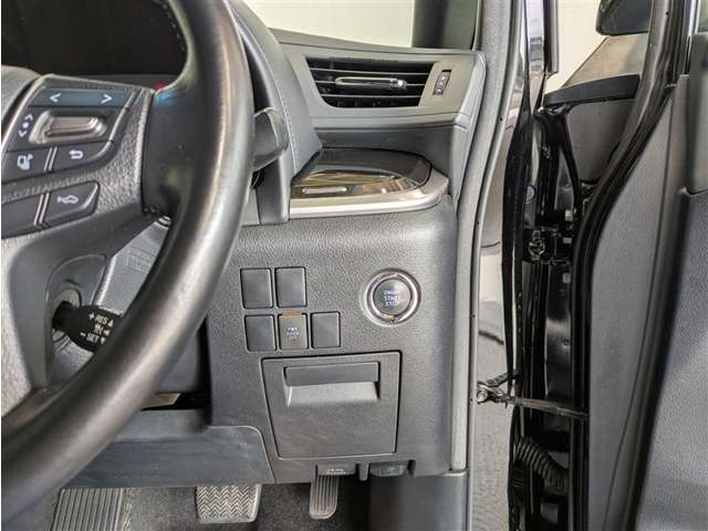 Toyota Alphard 5