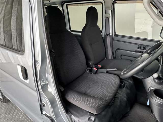 Daihatsu Hijet Cargo 12