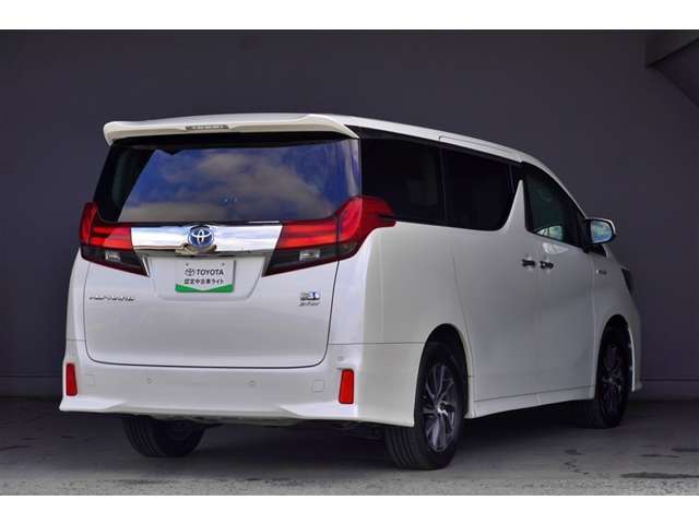 Toyota Alphard 2