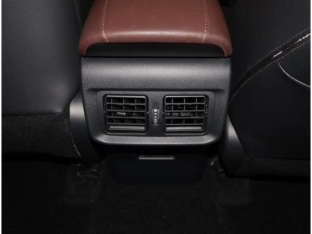 Toyota Harrier 11