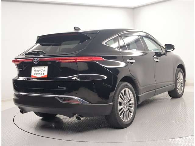 Toyota Harrier 3