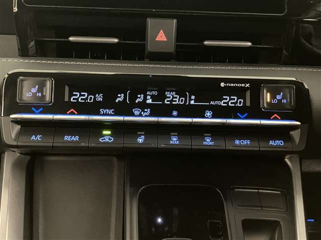 Toyota Noah 5