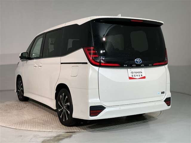 Toyota Noah 9