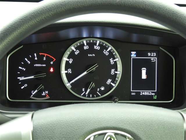 Toyota Hiace Van 10