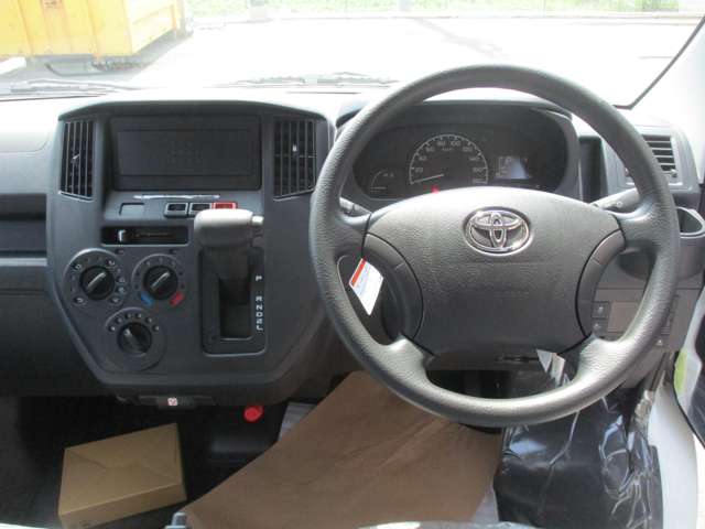 Toyota Town Ace Van 12