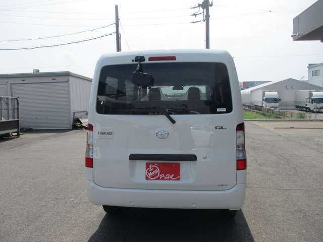 Toyota Town Ace Van 7