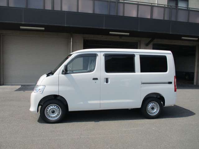 Toyota Town Ace Van 8