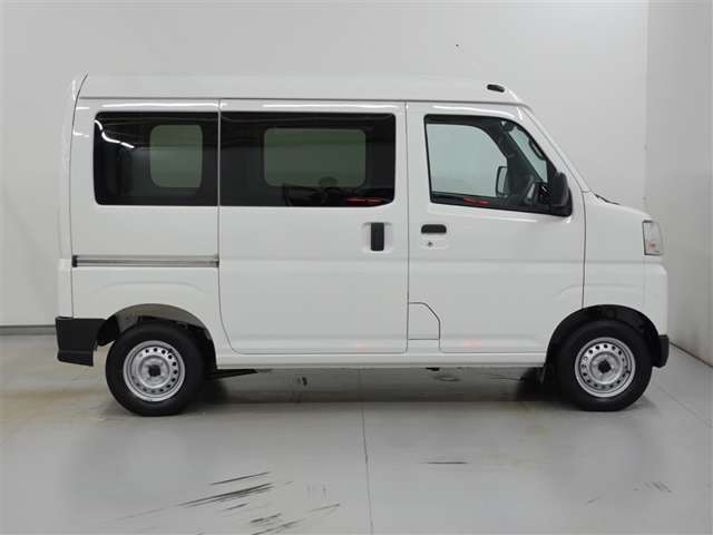 Daihatsu Hijet Cargo 4