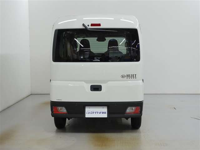 Daihatsu Hijet Cargo 6