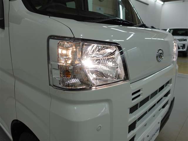 Daihatsu Hijet Cargo 10