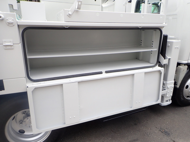 Isuzu Elf 11