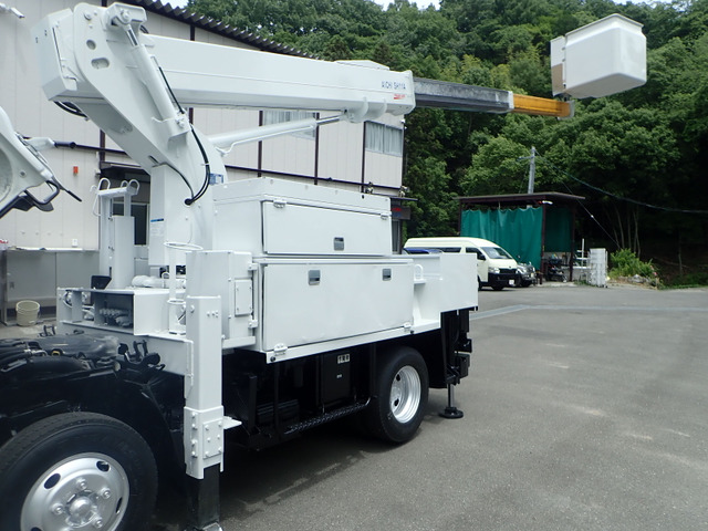 Isuzu Elf 9