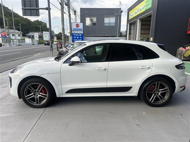 Porsche Macan 12