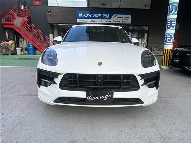 Porsche Macan 5