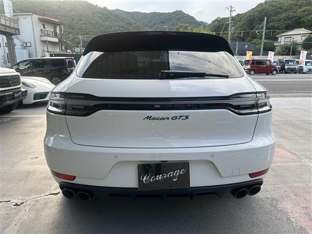Porsche Macan 10