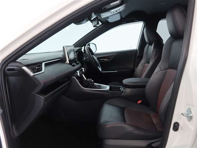 Toyota RAV4 PHV 11