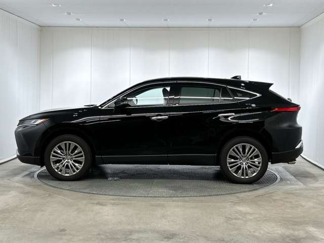 Toyota Harrier 4