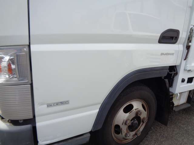 Mitsubishi Fuso Canter 9