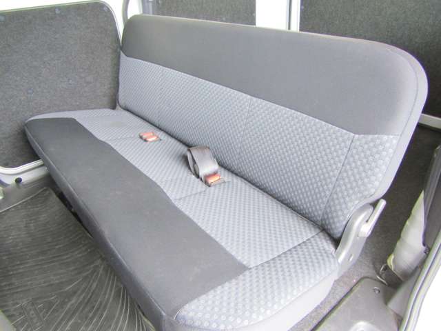 Mitsubishi Delica Van 7