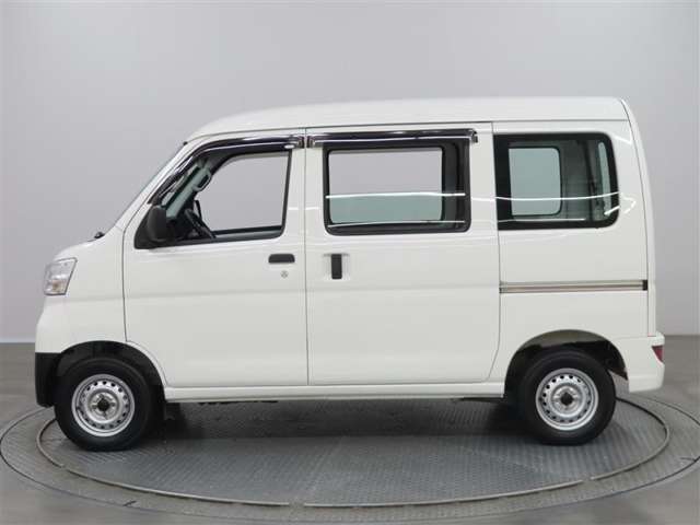 Daihatsu Hijet Cargo 5