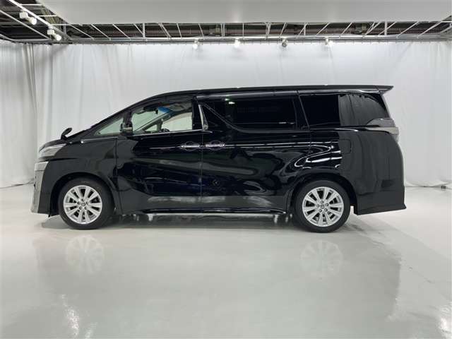 Toyota Vellfire 5