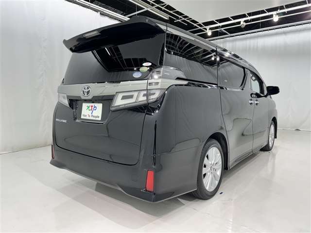 Toyota Vellfire 7