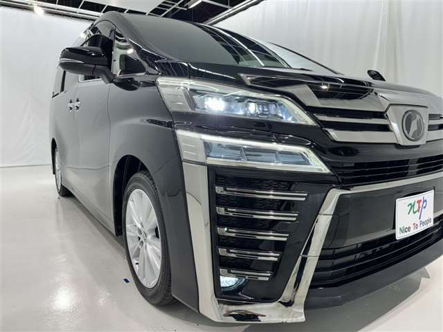 Toyota Vellfire 8