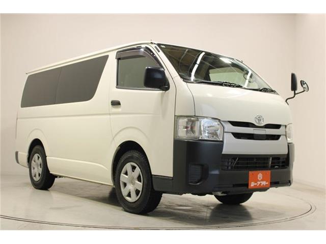 Toyota Hiace Van 5