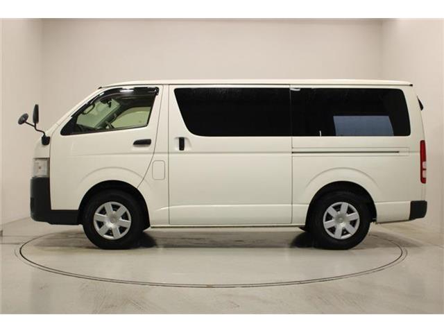 Toyota Hiace Van 8