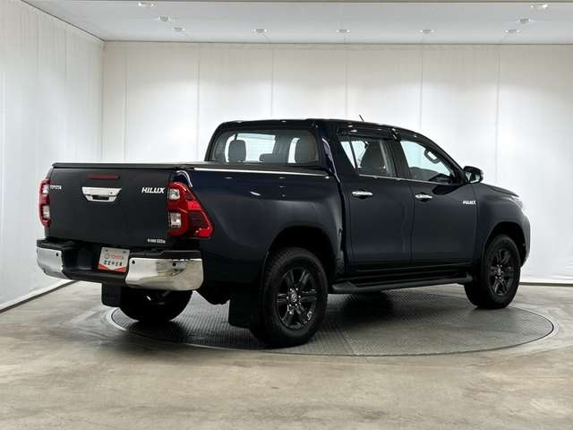 Toyota Hilux 6