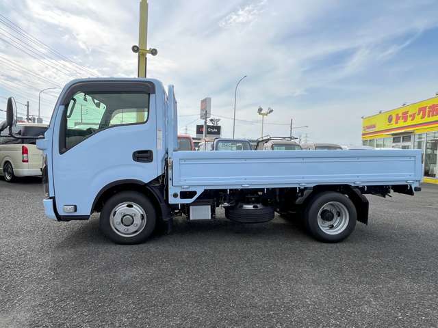 Isuzu Elf Mio 4