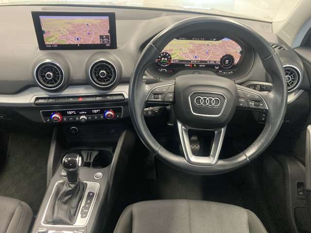 Audi Q2 11