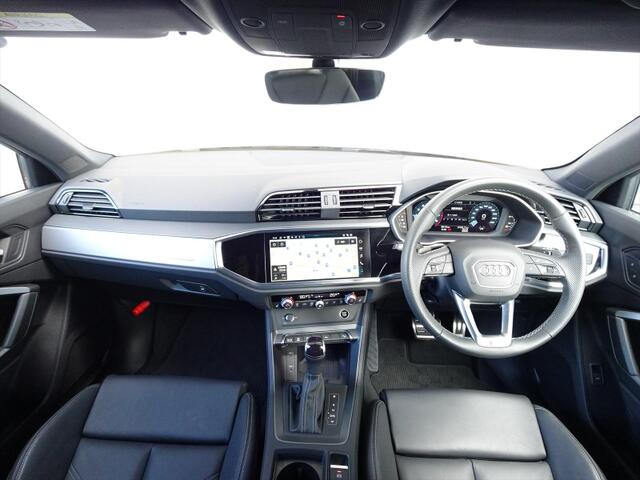 Audi Q3 6