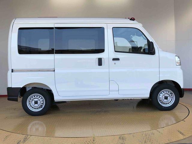 Daihatsu Hijet Cargo 6