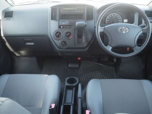 Toyota Town Ace Van 12