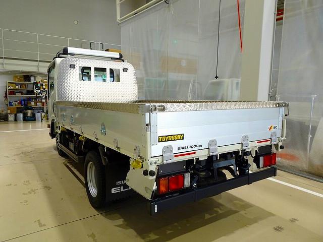 Isuzu Elf 4