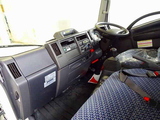 Isuzu Elf 8