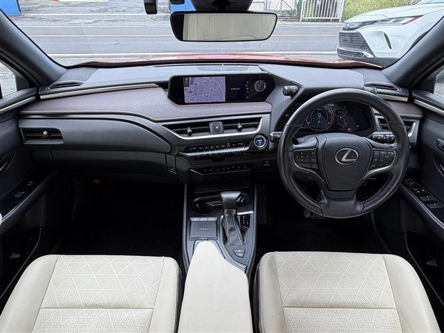 Lexus UX 10