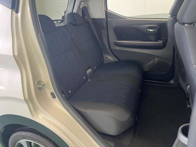 Mitsubishi eK X 11