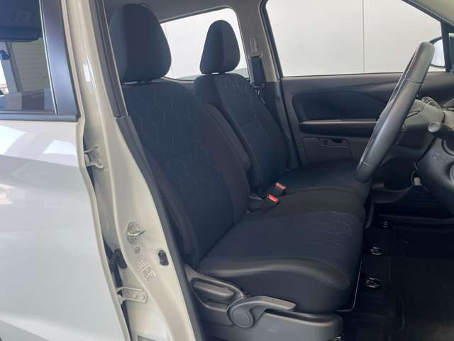 Mitsubishi eK X 9