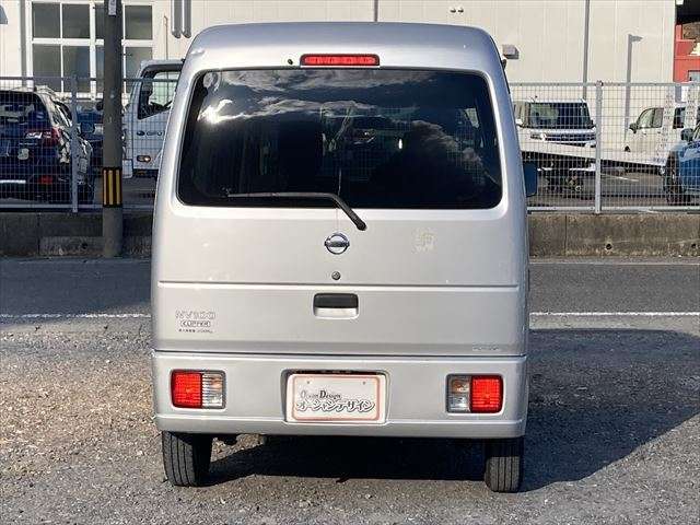 Nissan NV100 Clipper 12