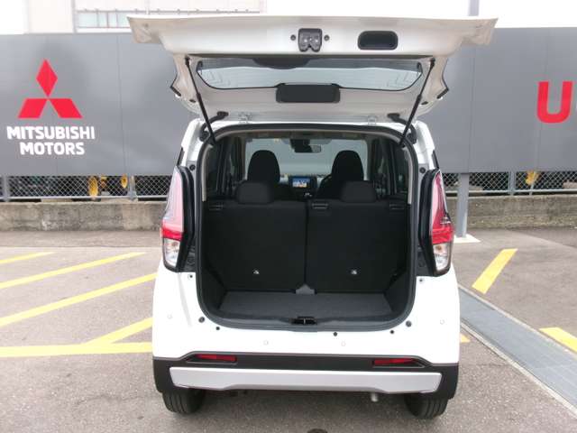 Mitsubishi eK X 12