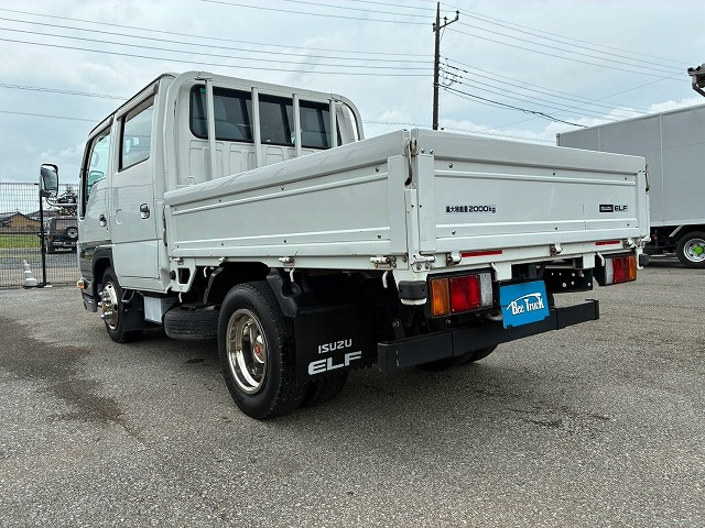 Isuzu Elf 7