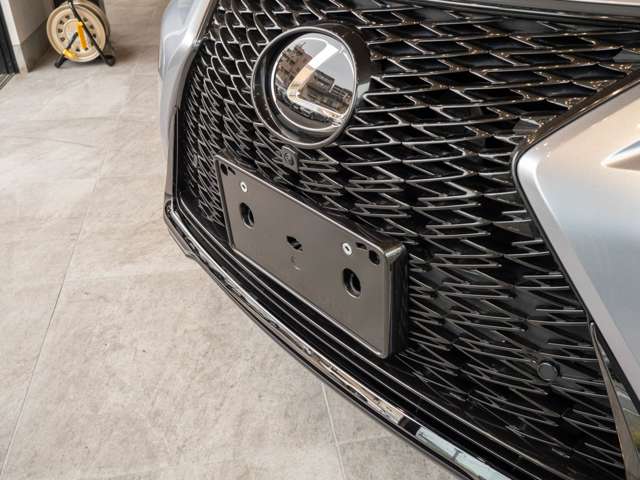 Lexus UX 5