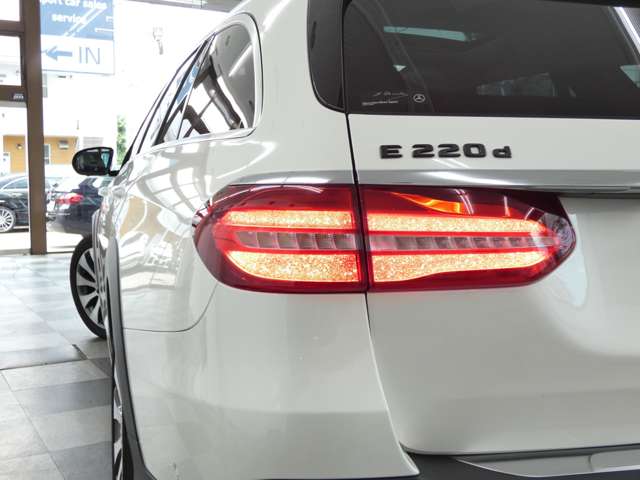 Mercedes-Benz E-Class All-Terrain 6