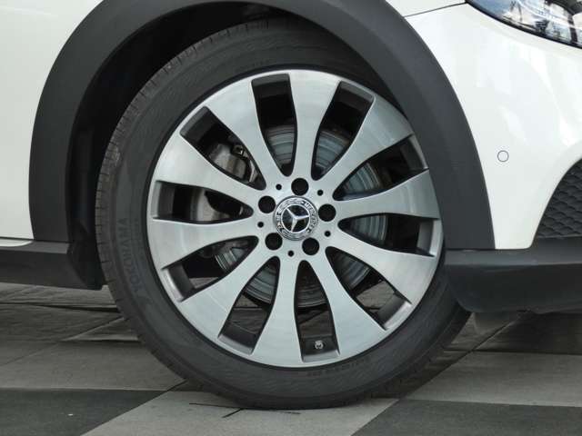 Mercedes-Benz E-Class All-Terrain 8