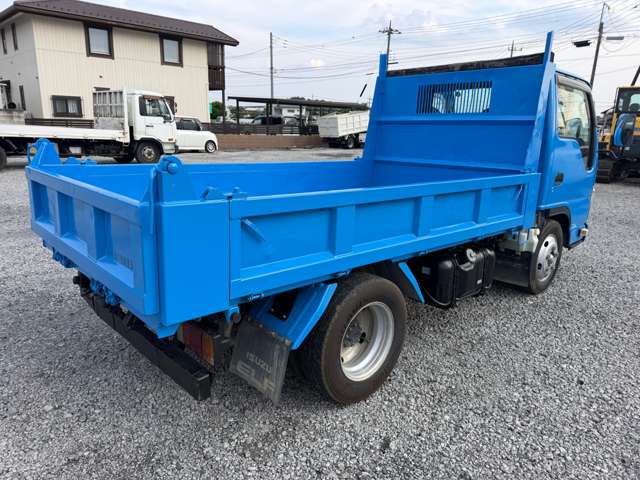 Isuzu Elf 9