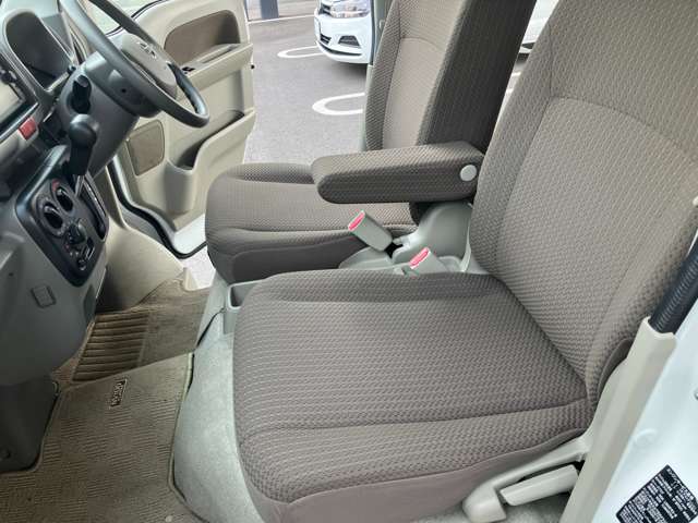 Nissan NV100 Clipper 12