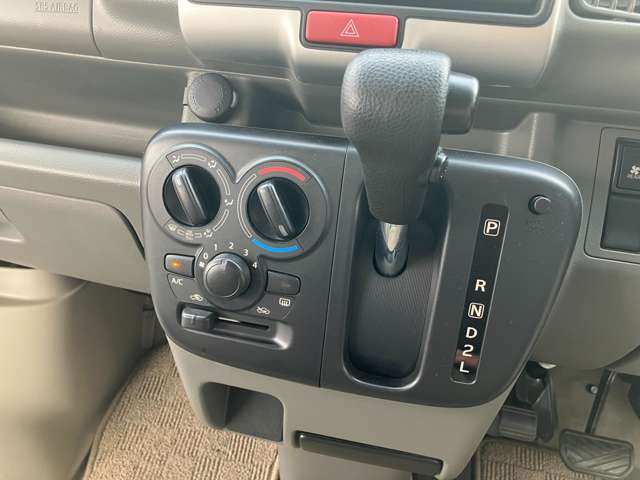 Nissan NV100 Clipper 7