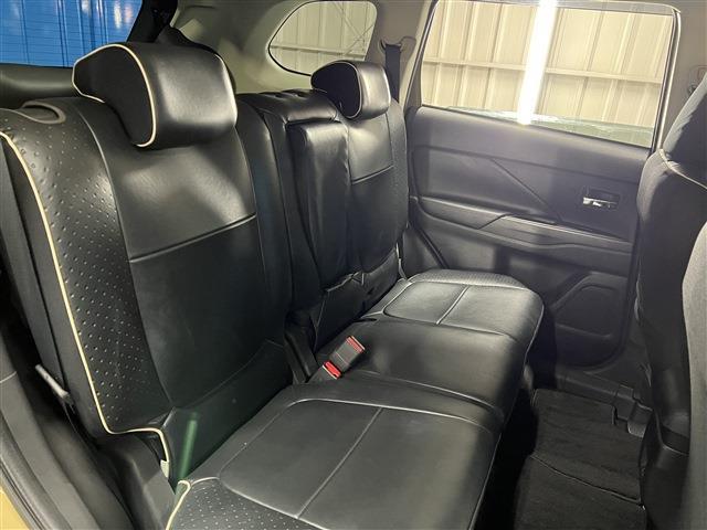 Mitsubishi Outlander PHEV 9